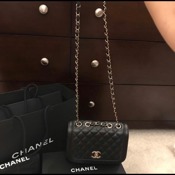 Chanel Flap Bag - Picture 4 of 8